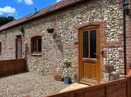 The Ducks - Gorgeous Norfolk Upside down Cottage - with Lazy Spa