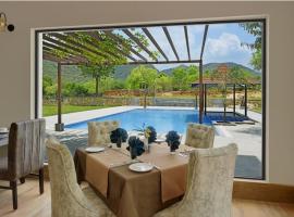 The Hunting Lodge - Luxury Resort in Udaipur，位于Dabok的酒店