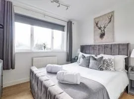 Lavish Rayleigh Apartment - LMV Property