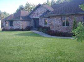 Forest apartment in the loop of the river Neris，位于Verkšionys的酒店