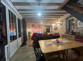 Moonlight cottage france，位于Courchamps的酒店