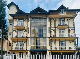 Rathna Grand Hotel and Restaurant，位于努沃勒埃利耶的酒店