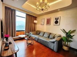 Mangrove Bay Riverside Hill Riverview B&Bl紅樹灣河畔山河景民宿l豪華五房六床高層山景河景l離華發商都商場和港珠澳大橋及拱北澳門關口10分鐘l離橫琴長隆王國25分鐘l樓下北山古城食街