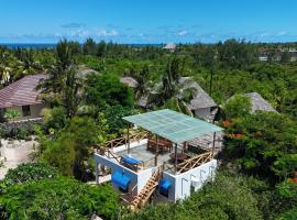 Cozy Bungalow - Garden, Terrace, Rooftop, Beach，位于布韦朱的度假屋