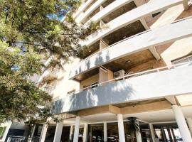 Departamento Zona Hilton Nqn，位于内乌肯的低价酒店