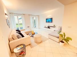 Lago Villa Zen - Apartment with Jacuzzi, Panoramic Views，位于伦诺的酒店