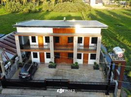 CASA VICTORIA PENSION HOUSE TANDAG CITY -Vassilis，位于Somosomo的酒店