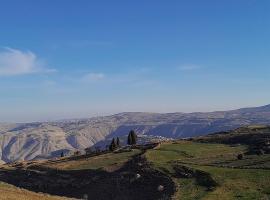 Dana local life Eco Lodge，位于达纳的酒店