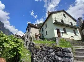 Room in Guest room - Cavergno - Casa Coerente