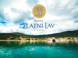 Hotel Zlatni Lav，位于马丁斯契卡的酒店