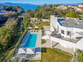 Awesome Home In Malinska With Kitchen