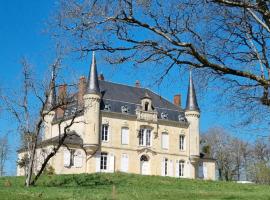 Chateau Le Plessis，位于Sémelay的住宿加早餐旅馆