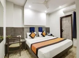 Hotel S B INN - Near New Delhi Railway Station Paharganj