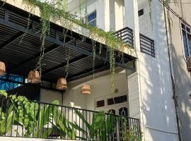 2H Homestay，位于Thôn Lại Thê的酒店