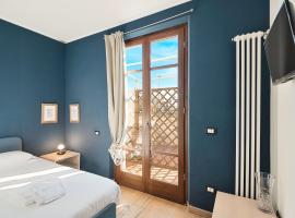 Accogliente camera singola con balcone a 500 mt dal mare，位于马瑞纳迪卡拉拉的旅馆