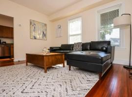 Stylish Apartment in Malden 20 Min from Boston #2，位于马尔登的公寓