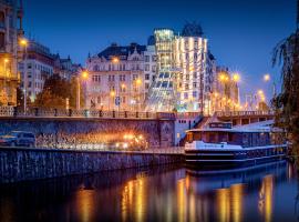Dancing House - Tančící dům hotel，位于布拉格的酒店