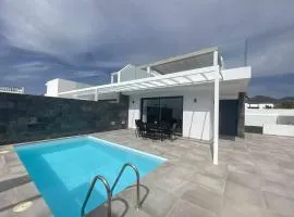 Aguja, Villa con piscina y barbacoa para disfrutar