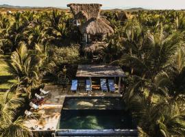 Casa Chula Hotel Boutique Frente al Mar，位于Tierra Blanca的海滩酒店