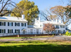 Excelsior at the Manor House，位于Clemmons的酒店