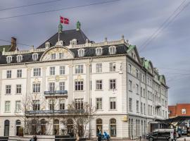 皇家酒店，位于奥胡斯Aarhus Natural History Museum附近的酒店