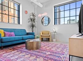 CozySuites Modern 1BR, Downtown Pittsburgh，位于匹兹堡的酒店