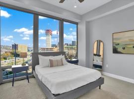 CozySuites Spacious 2BR, PPG Paints Arena, Pitts，位于匹兹堡的酒店