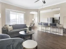 Landing Modern Apartment with Amazing Amenities (ID1403X079)