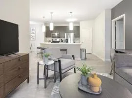 Landing Modern Apartment with Amazing Amenities (ID1012X377)