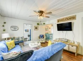 Cozy Texas Cottage Less Than 2 Mi to Rockport Beach!