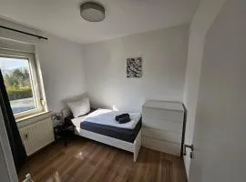 High Moon Apartment House in Nienburg with Wifi