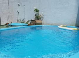 Vá a pé pra praia, 6 quartos, piscina, wifi Guarapari ES，位于瓜拉派瑞的酒店