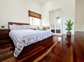 2 Bedroom Unit in Maryborough CBD, Furnished，位于玛丽伯勒的酒店