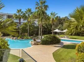 Cotton Beach Apartment 33 With Pool Views