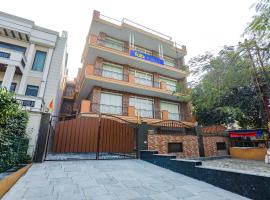 FabHotel Grihum，位于Indirapuram的酒店