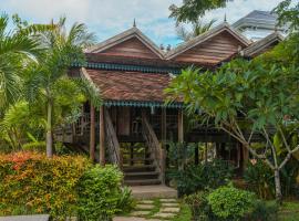 Phum Khmer Lodge - Village Cambodian Eco-Lodge