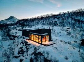 Senjavista, near nature, sea and mighty mountains