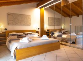 Incantevole Mansardato 75mq vicino a BGY，位于扎尼卡的酒店