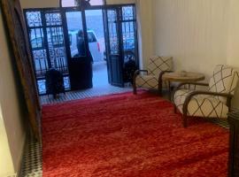 Hotel Riad Taroudant，位于塔鲁丹特的摩洛哥传统庭院