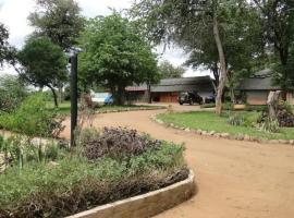 Hippo Paradise Lodge and Campsites，位于Kariba的木屋