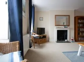 Elegant 2 bed in the heart of Falmouth - sleeps 4