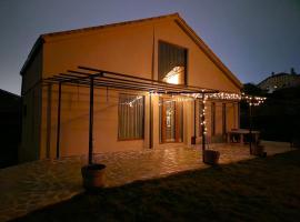 BoxHome Navafr&iacute;a，位于纳瓦夫里亚的木屋