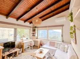 Mountain Bliss Guesthouse 1 next to Sougia，位于Agrilés的旅馆