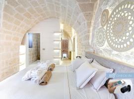 Vico Bianco Raro Smart Rooms Collection，位于奥斯图尼的酒店