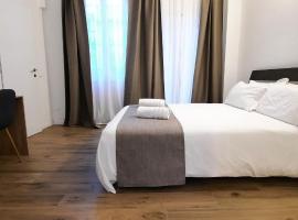 R & A Minerva Suites，位于帕维亚的酒店