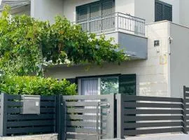 Gabrijel Apartments Makarska 2