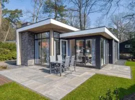 Modern chalet with deck, in a natural area