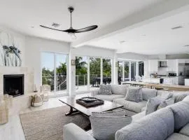 The Narrows- Executive Bayfront Estate on Captiva