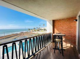 new condo, luxury value，位于Plaza Santa María的酒店