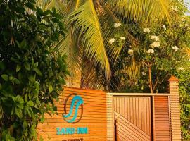 Sand Inn Residence，位于KamadhooDharavandhoo Airport - DRV附近的酒店